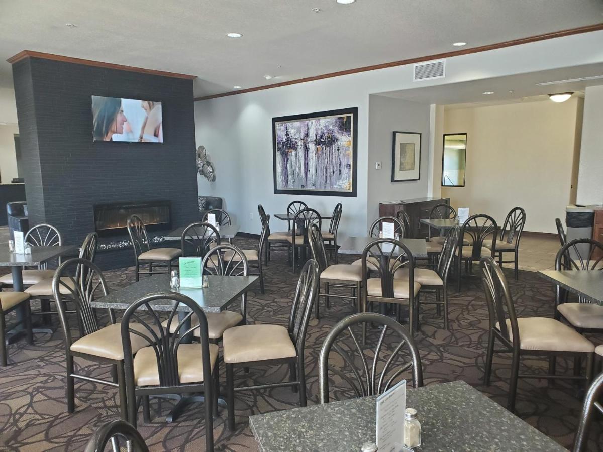 Expressway Suites Fargo Luaran gambar